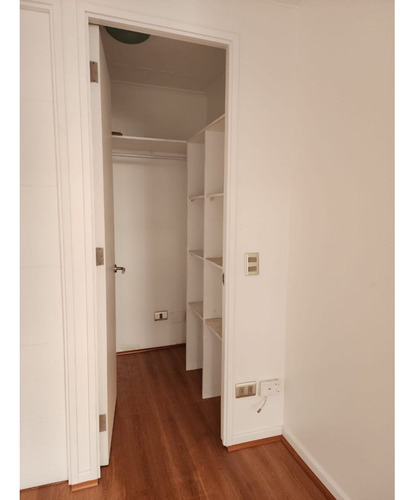 Rebajado Impecable Piso 2 Con Terraza Y Walk In Closet, Me