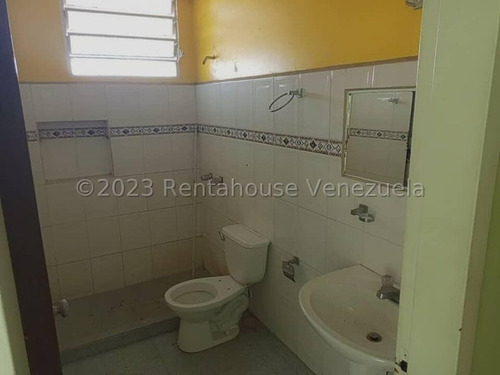 Imagen 23 de 24 de Edificio Ubicado En La Avenida Brager, Cuatro Apartamento, Dos De Ellos De 108 Mtrs2 Y Dos De 84 Mtrs2, Piso 1 Y 2. En La Planta Baja Dispone De Cuatro Santa Maria Para Locales Comerciales