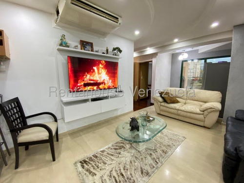 En Venta Hermoso Apartamento En Urb. La Soledad #25-21841 Rm
