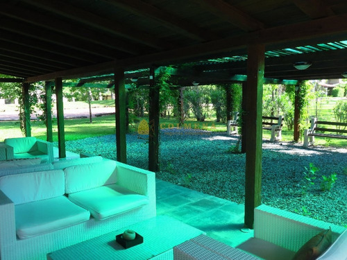 Casa En Pinares, 2 Dormitorios *- Ref: 379