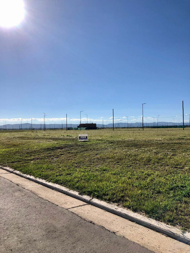 Imagen 2 de 5 de Campos De Manantiales 300m2