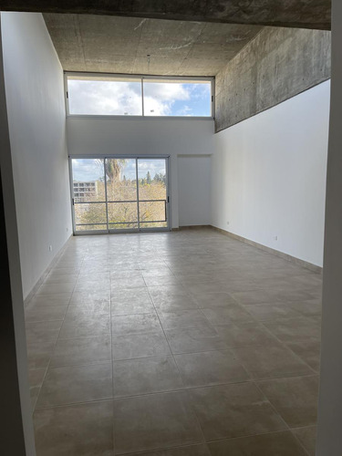 Oficina En Venta - Pilar Centro