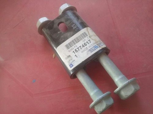 15774517 Tornillos De Defensa Delantera Yukon Silverado (Usado)
