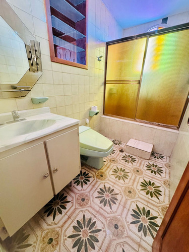 Se Vende Casa En San Antonio De Los Altos 550m2, 5h/5+½b/3p