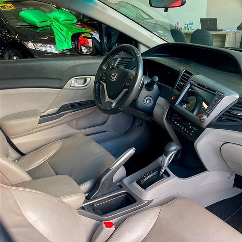 Imagem 9 de 13 de Honda Civic