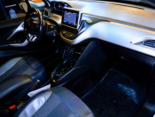 Peugeot 208 1.6 Feline Tiptronic