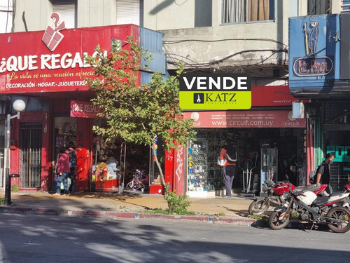 Imagen 2 de 4 de Local - Local Comercial - 8 De Octubre Y Comercio , 112 M2 , 5 Mts De Frente !!