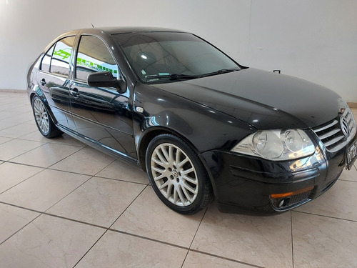 Imagen 4 de 12 de Volkswagen Bora 2011 1.8 Highline T 180cv