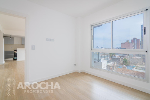 Departamento En Venta 2 Ambientes Quilmes Centro, Con Cochera