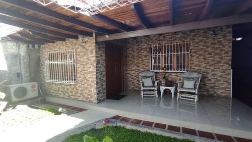 Imagen 1 de 30 de Casa En Venta Urb. La Mulera, Los Samanes, Maracay, 23-531 Mv