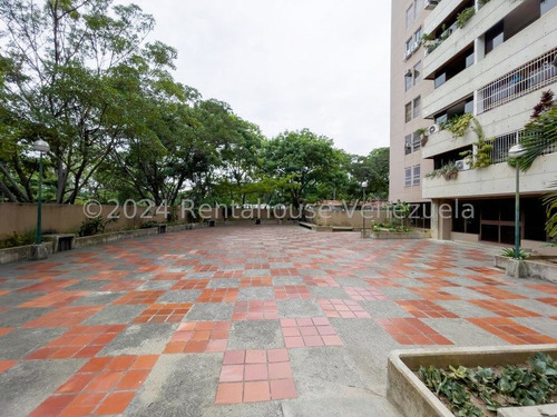 Apartamento Con Terraza Excelente Ubicación!!! En Alquiler La Carlota I