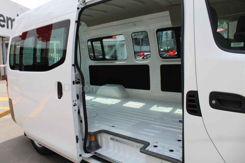 Imagen 9 de 15 de Nissan Urvan 2021 4 Cilindros