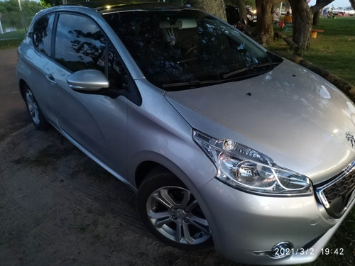 Peugeot 208 Cupe 1.2