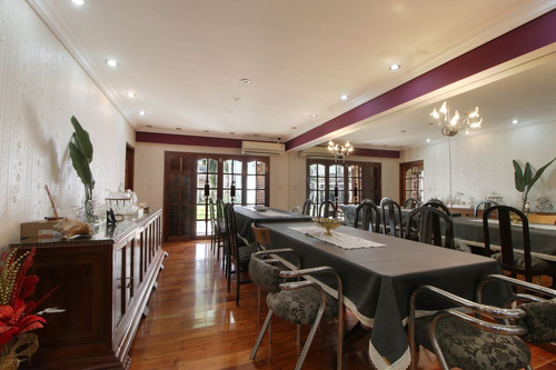 Venta Chalet, Jardin, Quincho, Cochera -san Martin
