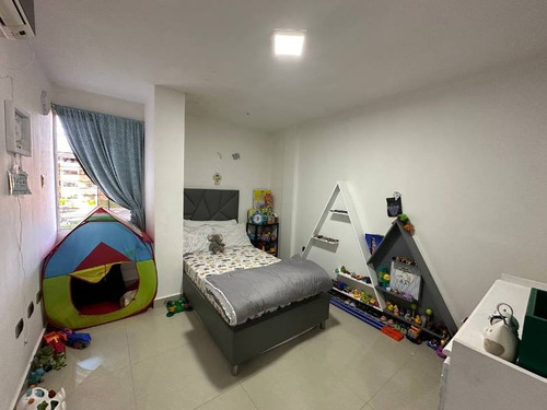 Townhouse Moderno En Villa La Fontana Socc