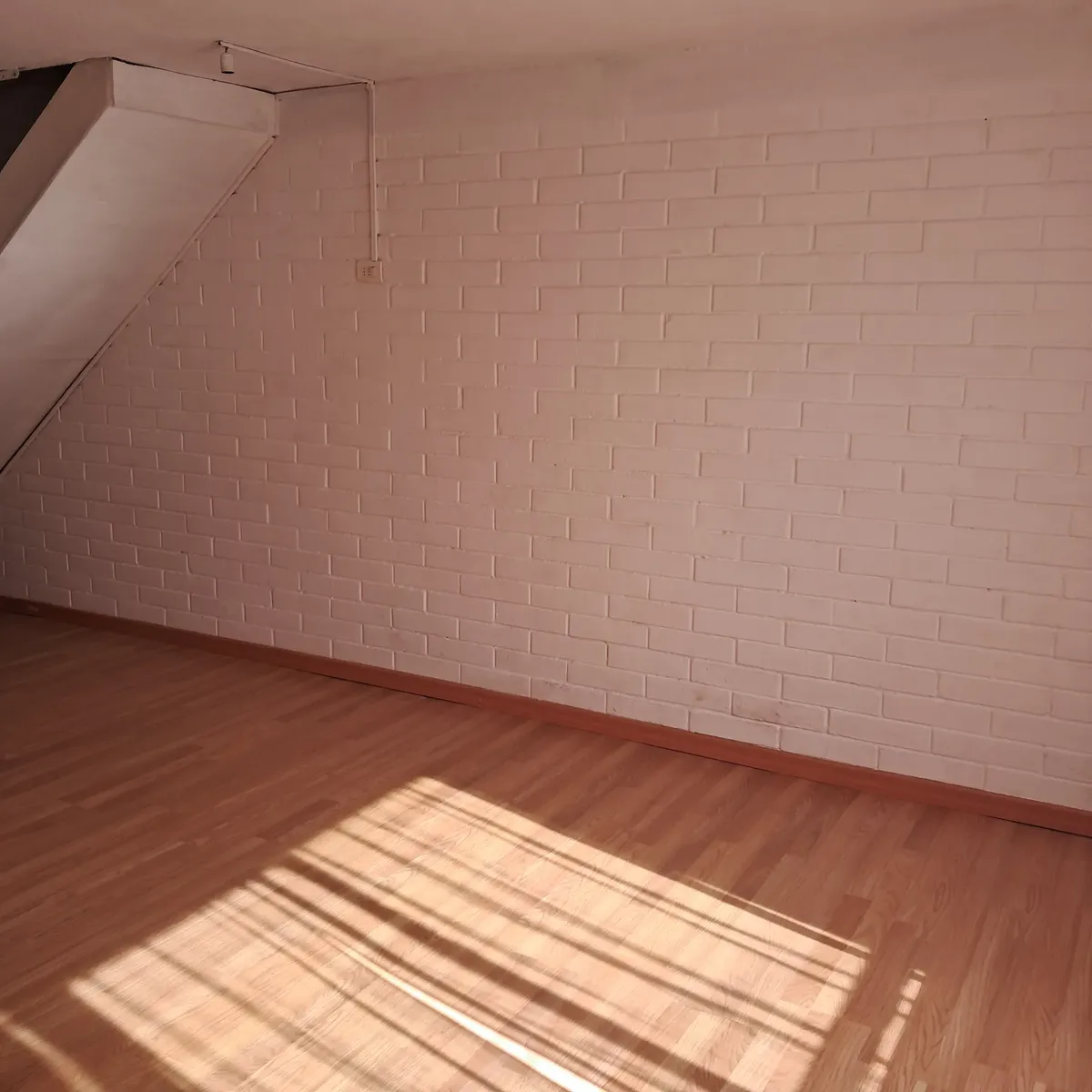 Imagen 4 de 6 de Cómoda Casa Dos Pisos En Barrio Residencial, Ojos Del Salado