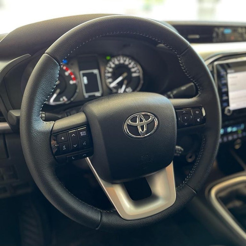 Imagen 8 de 17 de Toyota Hilux Doble Cabina 2.8 Tdi Manual Srv 4x2 0km My2022