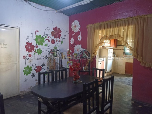 Mepm. Casa En Venta Los Colorados 25-16023
