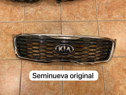 Parrilla Kia Sorento 2019-2020 Original Seminueva Sana