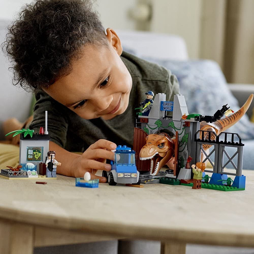 Lego Juniors/4+ Jurassic World T. Rex Breakout 10758 150 Pza
