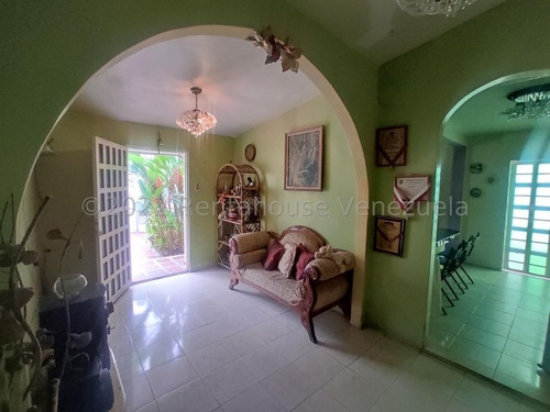 Imagen 11 de 13 de Casa En Venta En Las Delicias Maracay Aragua 22-25698 Irrr