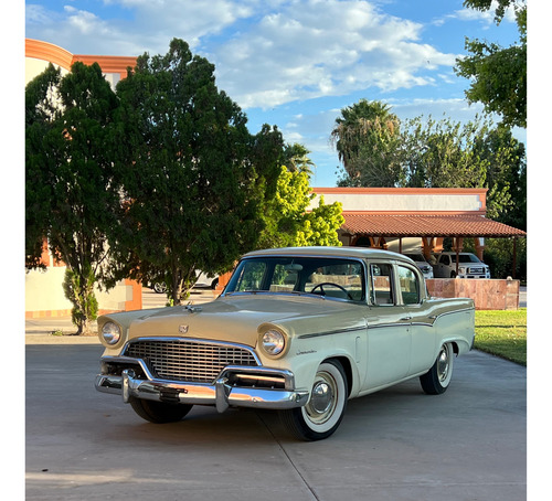 Carro Clásico Studebaker Modelo Commander