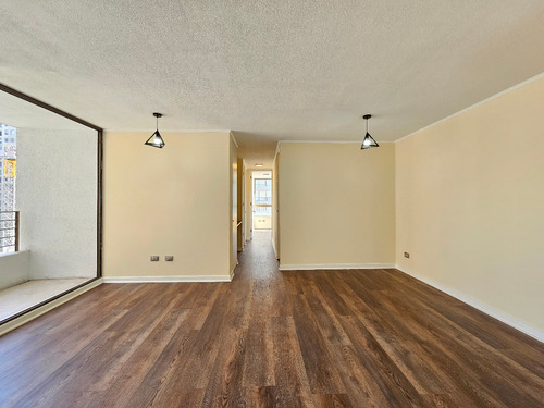 Depto 74 M², Carmen 297 Esquina Marin, Santiago Centro