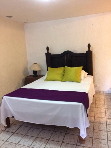 Casa Con Tres Suites En Lomas De Cocoyoc