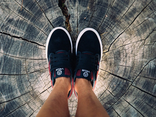 Imagen 4 de 6 de Zapatillas Vicus Folk Gamuza/lona Negro Bordo