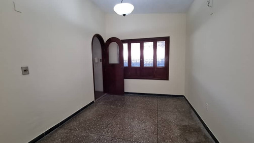 Imagen 4 de 11 de Casa En Venta El Morro Ii Cod:130412 Albert Gonzalez 04121444789 (solo Clientes)