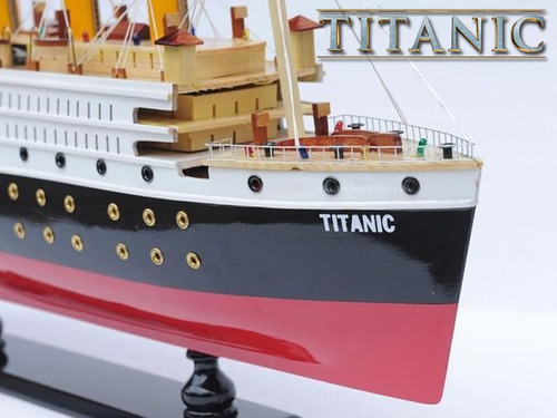 Miniatura Navio Titanic Feito A Mão Um Mito Importad Eua Luz