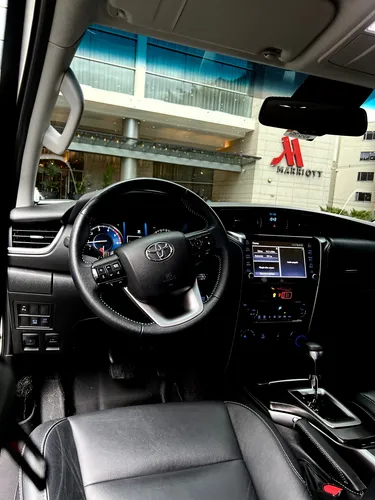 Toyota Fortuner 2.8 Srv