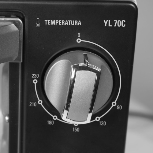 Imagen 3 de 4 de Horno de mesa eléctrico Yelmo YL-70C 70L gris antracita 220V