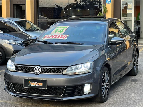 Volkswagen Jetta 2.0 Tsi Highline 211cv