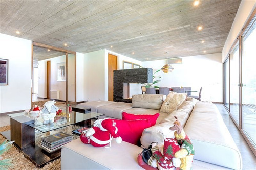 Imagen 13 de 26 de Casa Estilo Moderna, Condominio Los Bosques De Piedra Roja