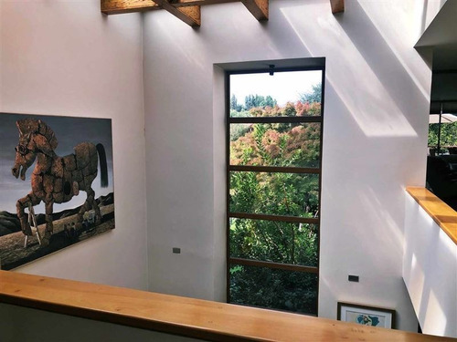 Casa En Venta De 5 Dorm. En Lo Barnechea