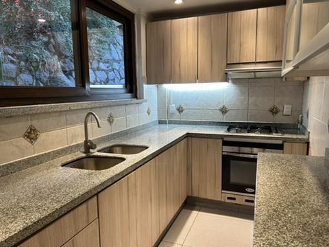Casa En Venta De 4 Dorm. En El Arrayán
