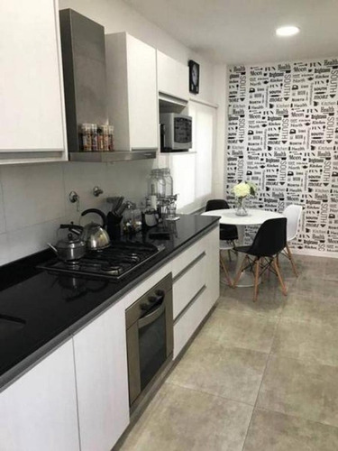 Imagen 6 de 19 de En Venta. Moderna Casa Totalmente Reciclada, 3 Dorm, Fondo L