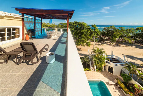 Apartamento Tipo Loft Con Terraza Privada Y Vista Al Mar De Venta Frente A Playa Costambar!