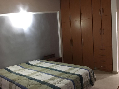 Imagen 13 de 16 de Acogedor Townhouse, Res. Guaica House, Lecherías. Amoblado, 3 Hab. 3 Baños
