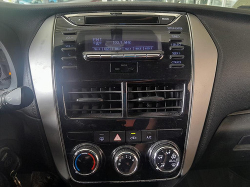 Toyota Yaris 1.3 16V FLEX XL MULTIDRIVE
