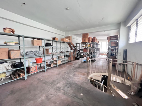Local Ferreteria En Venta, Urb. La Urbina