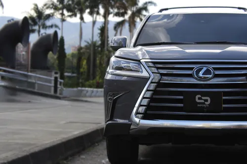 Lexus LX 5.7 570