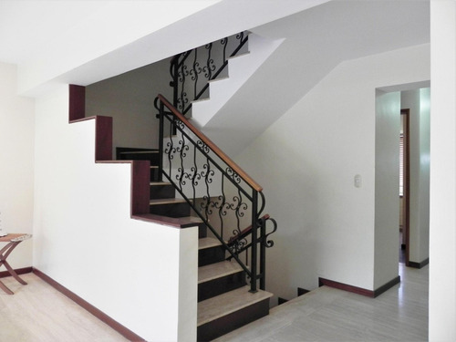 Imagen 4 de 12 de Los Naranjos !!! Town House En Venta...lefty