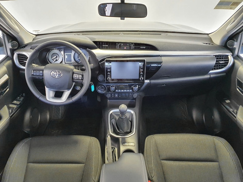 Toyota Hilux 4x4 Cd Srv 2.8 Tdi Mt My21 0km