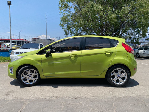 Ford Fiesta 1.6 Hatchback Mecánica