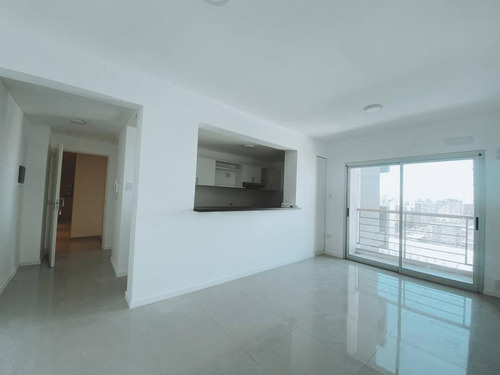 Imagen 1 de 13 de 3 Ambientes - 75 Mts - Balcon - Cochera - Centro.