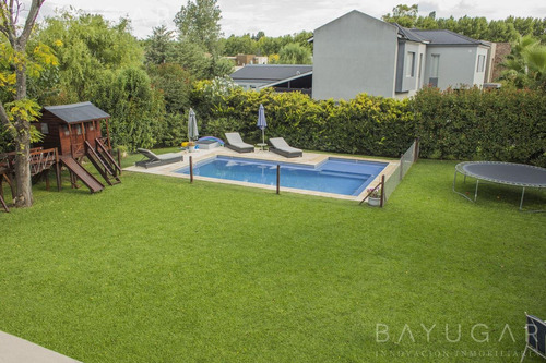 Venta - Casa En Sausalito - Bayugar Negocios Inmobiliarios