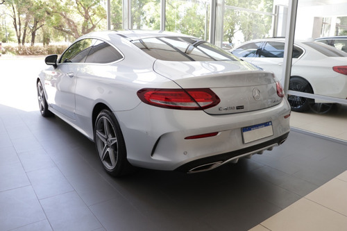 Imagen 4 de 7 de Mercedes Benz C400 4matic