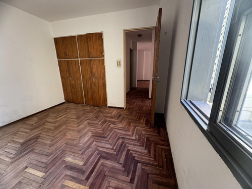 Venta Departamento Alberdi, Dos Dorm, Un Baño, Amplio Balcon